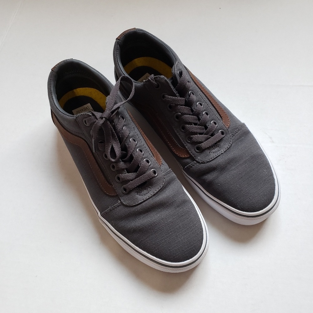 9.5 men Vans Old Skool Ortholite gray lace sneaker